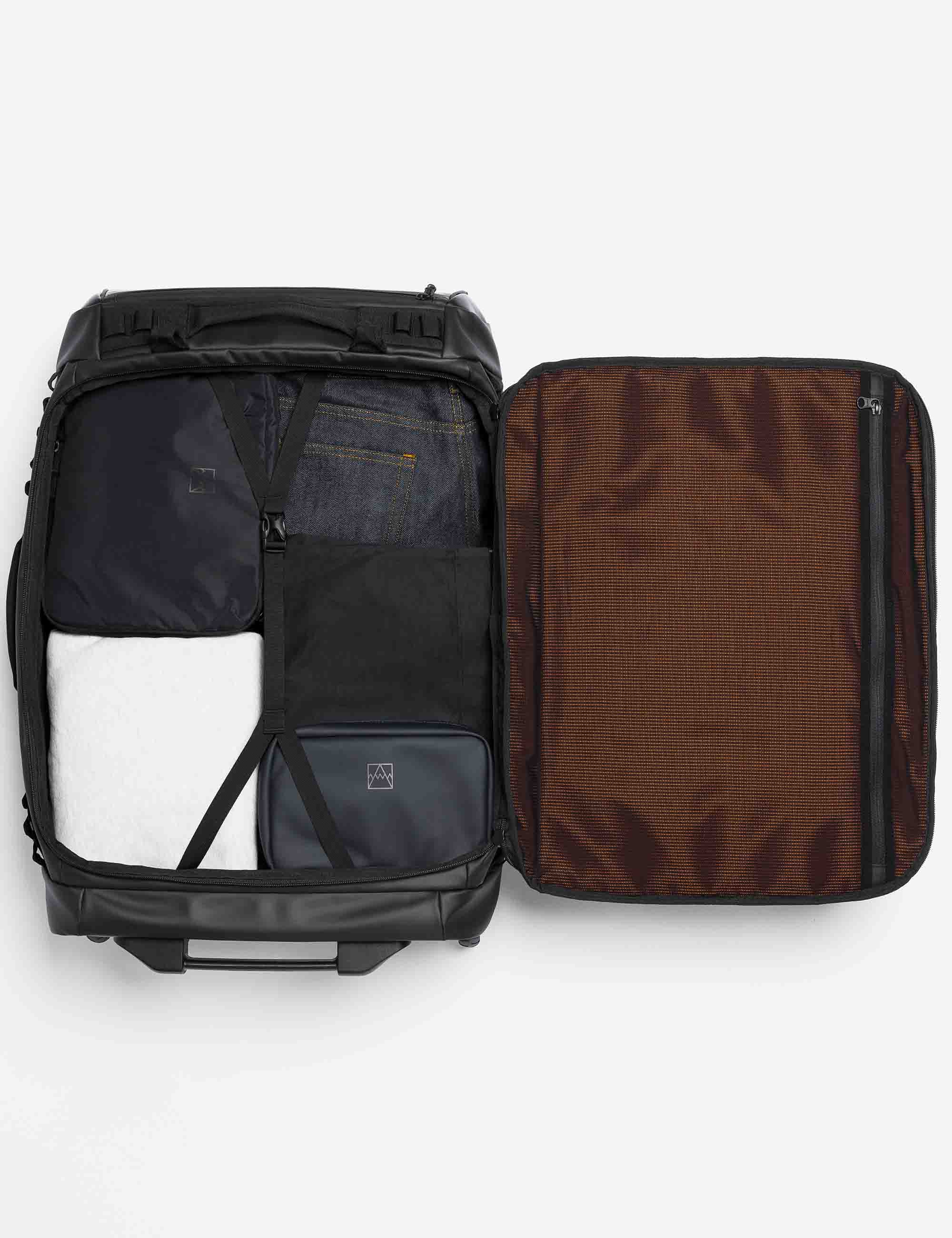 Stubble & Co Wheeled Duffel Bag 80L - All Black