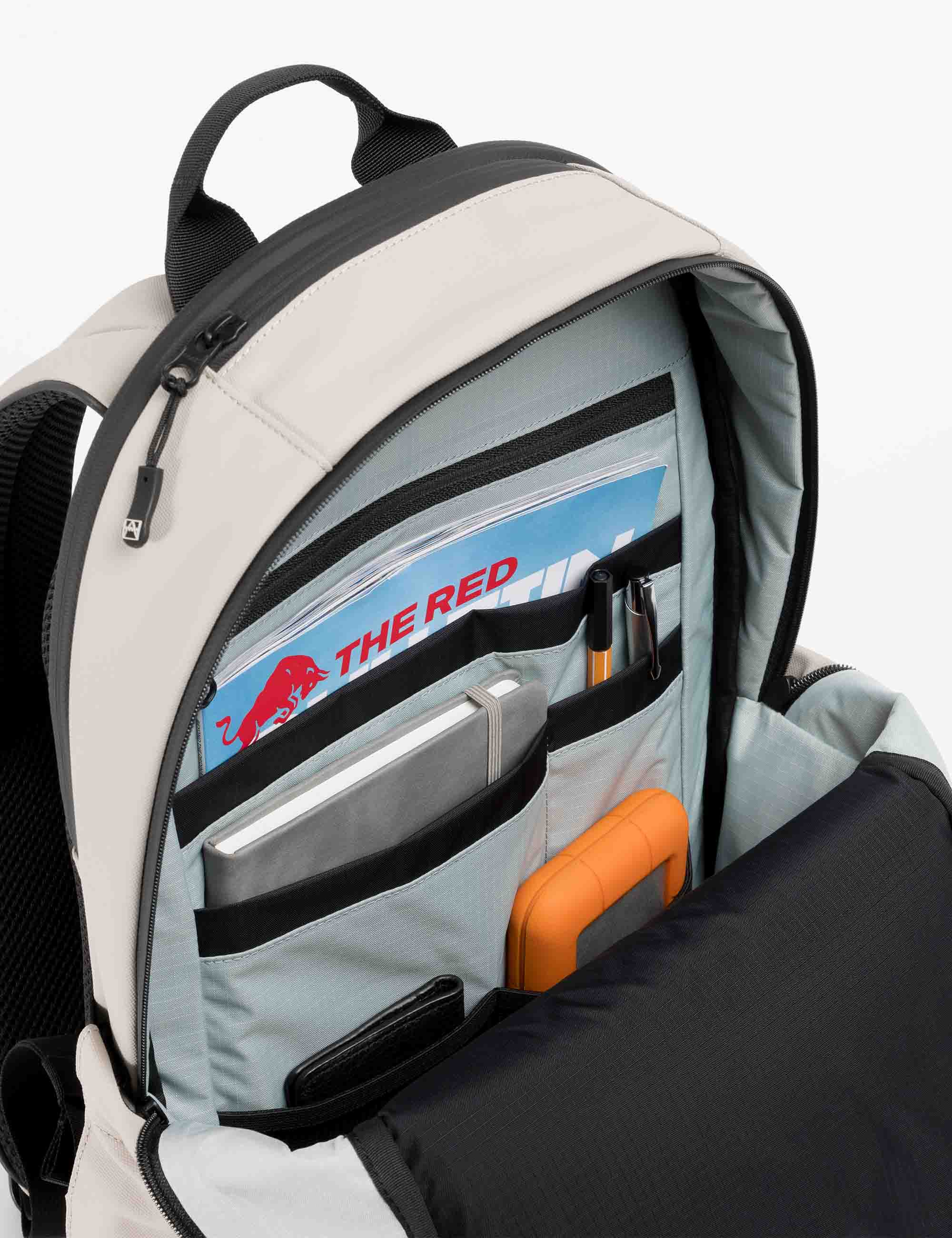 Stubble & Co Everyday Backpack 15L - Sand