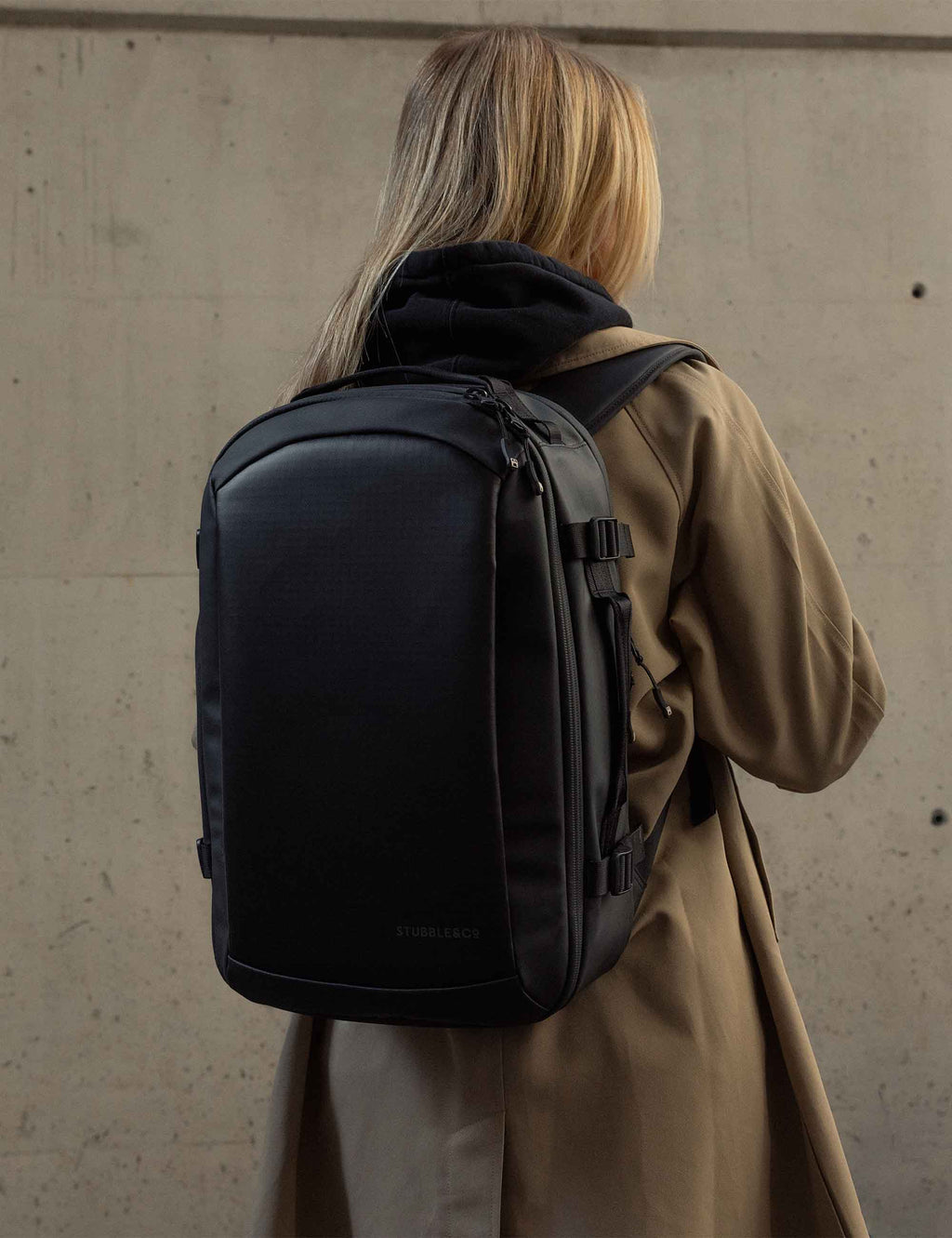 Hybrid Backpack 20L - All Black
