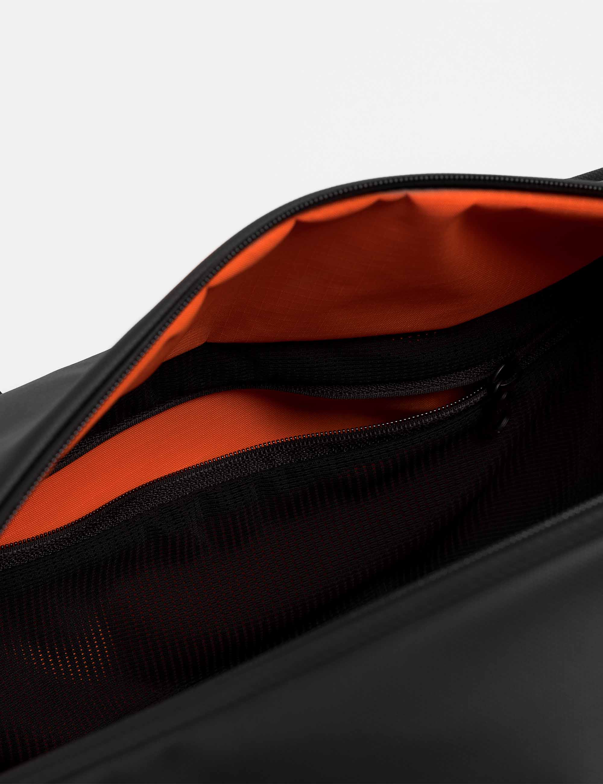 Stubble & Co Gym Duffel Bag 25L - All Black