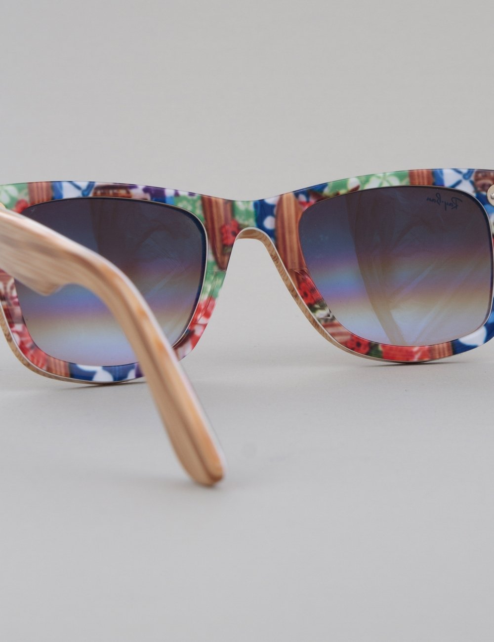Original Wayfarer Sunglasses - Wood Surfs Up // Brown Gradient