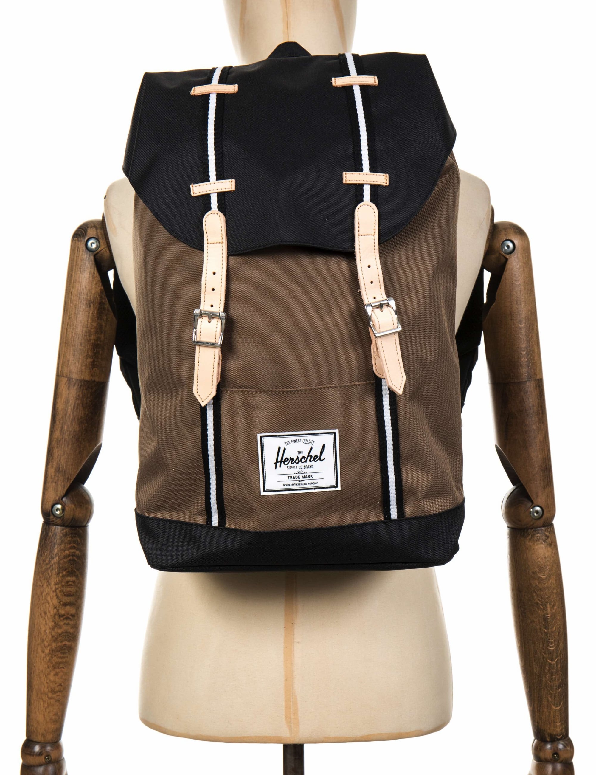 Retreat 19.5L Backpack - Cub/Black/White