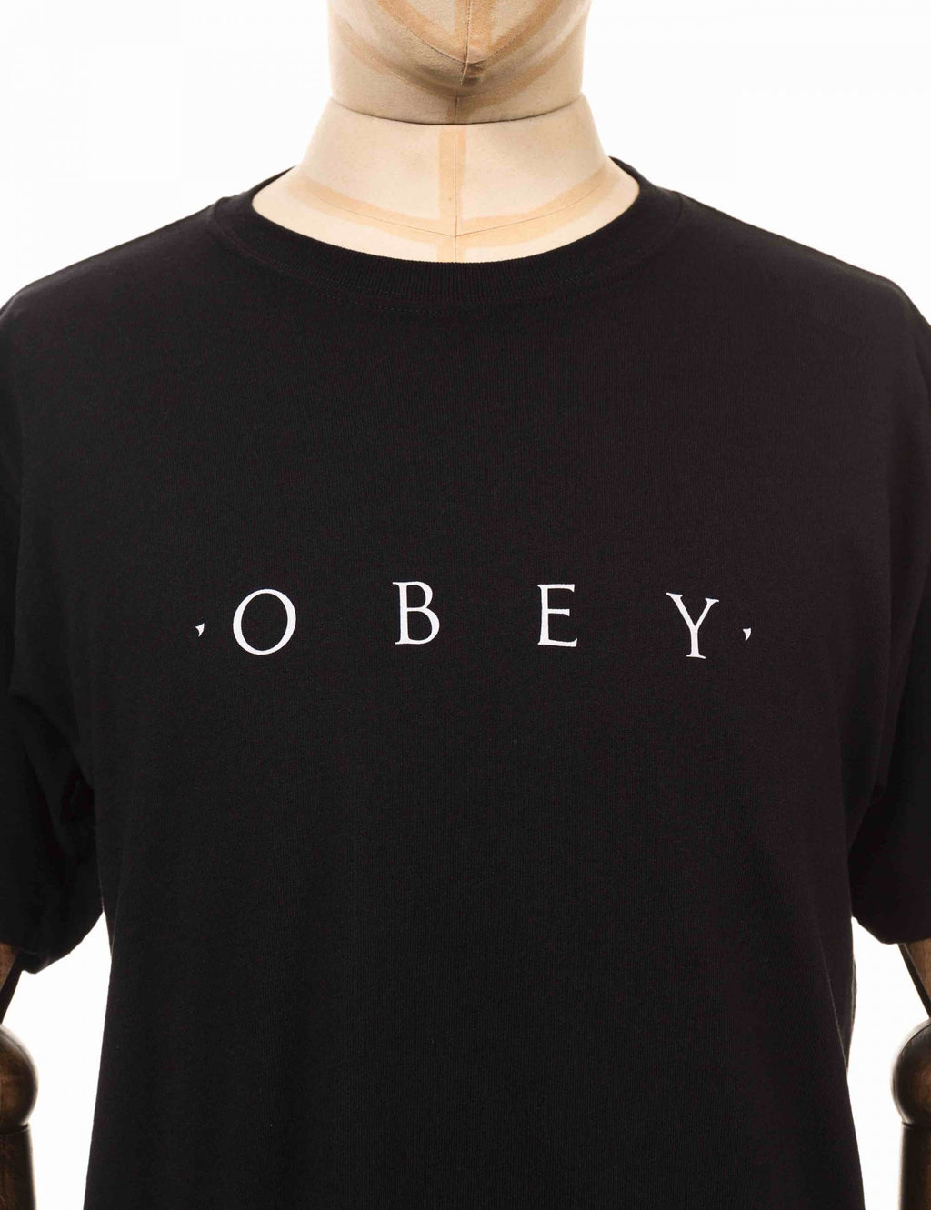 Novel Sustainable T-Shirt - Black