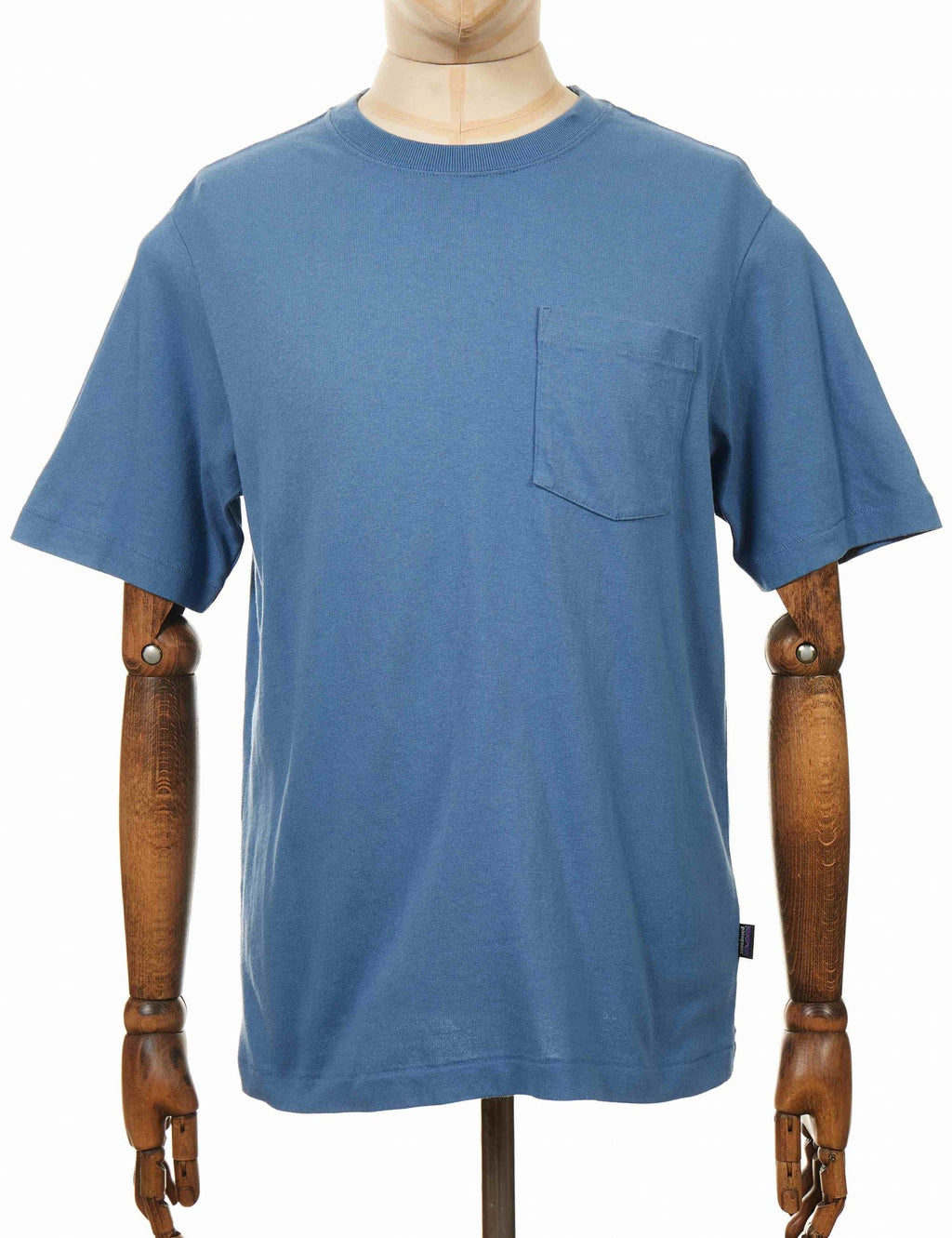 Organic cotton midweight pocket T-shirt, pigeon blue front with chest pocket