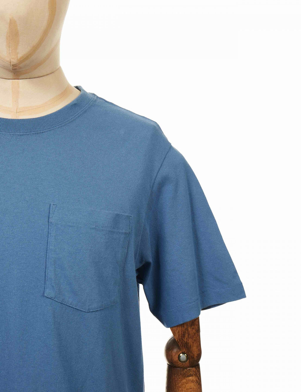 Organic cotton midweight pocket T-shirt, pigeon blue chest pocket detail
