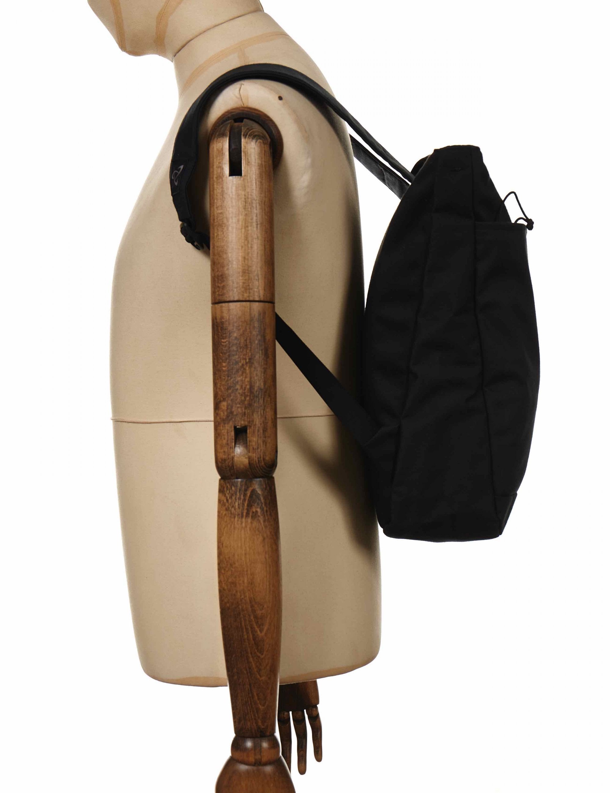 Market 18L Tote Backpack - Black