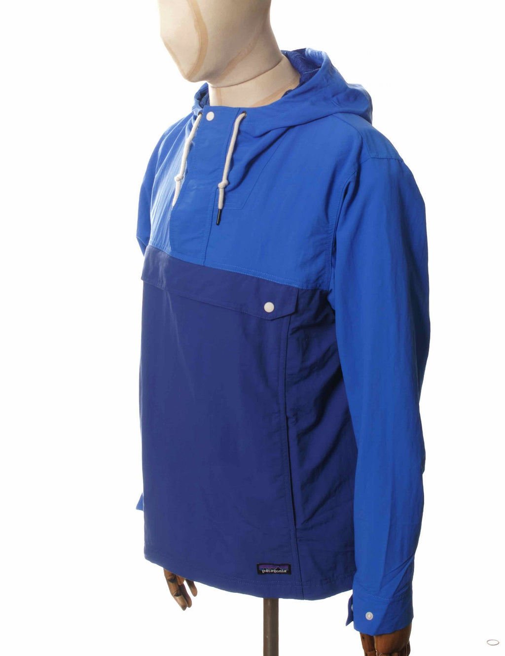 Blue pullover anorak with hood and kangaroo-style front pocket, side view
