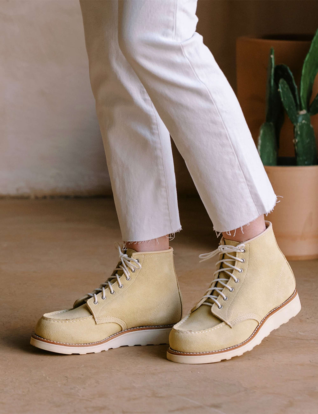 Women's 3423 Heritage 6" Moc Toe Boot - Butter Abilene Leather