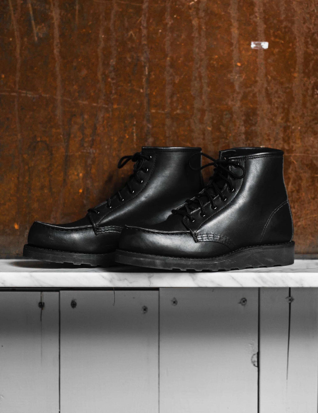 Women's 3380 Heritage 6" Moc Toe Boot - All Black Boundary Leather