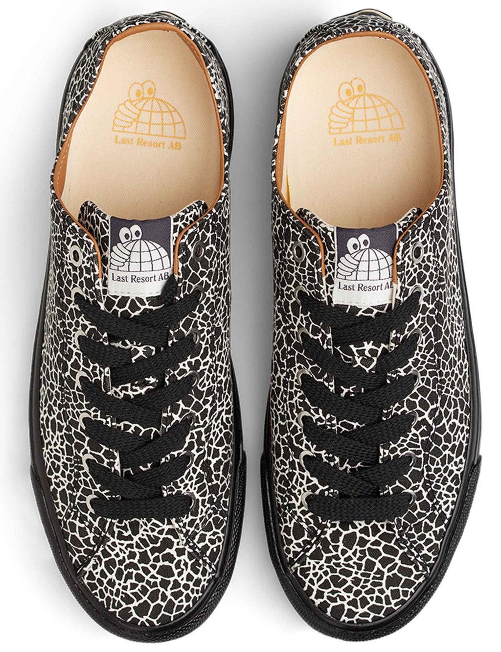 VM003 Canvas Lo Shoes - Crackled Black/White