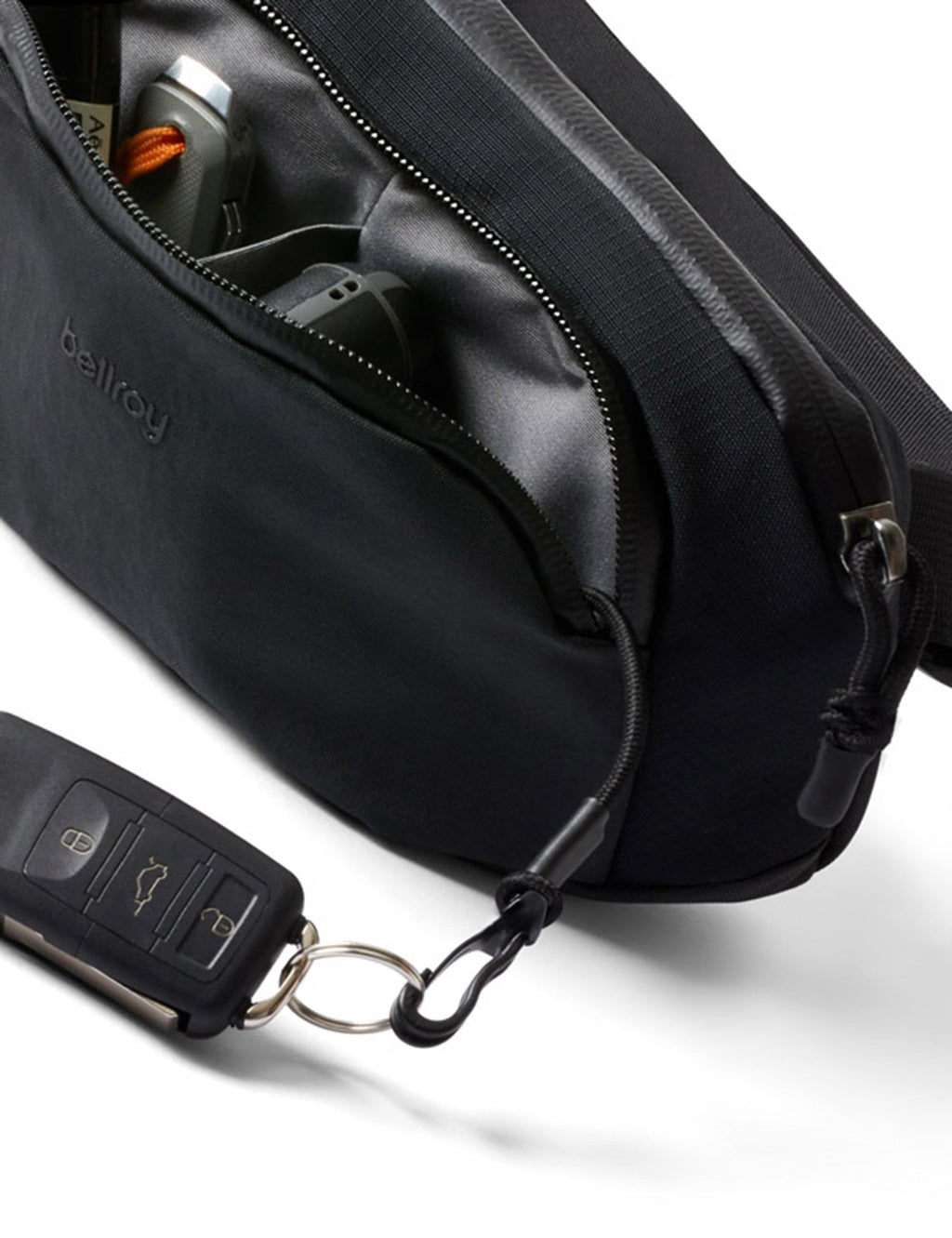 Venture 1.5L Hip Pack - Black