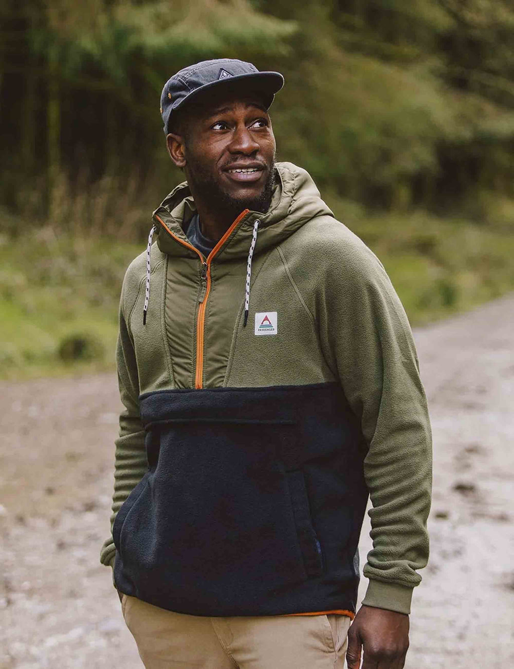 Woodland 1/2 Zip Hooded Polar Fleece - True Black/Khaki