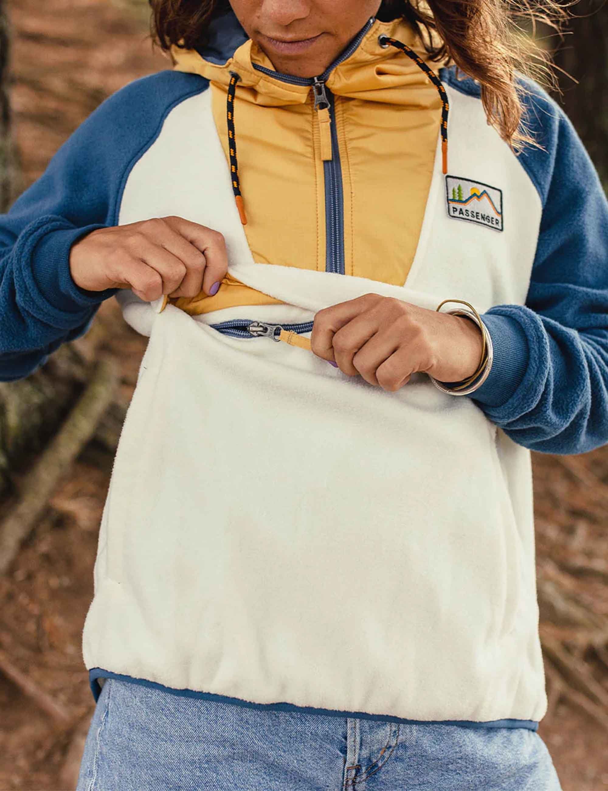 Women's Alexander Hooded Fleece - Egret