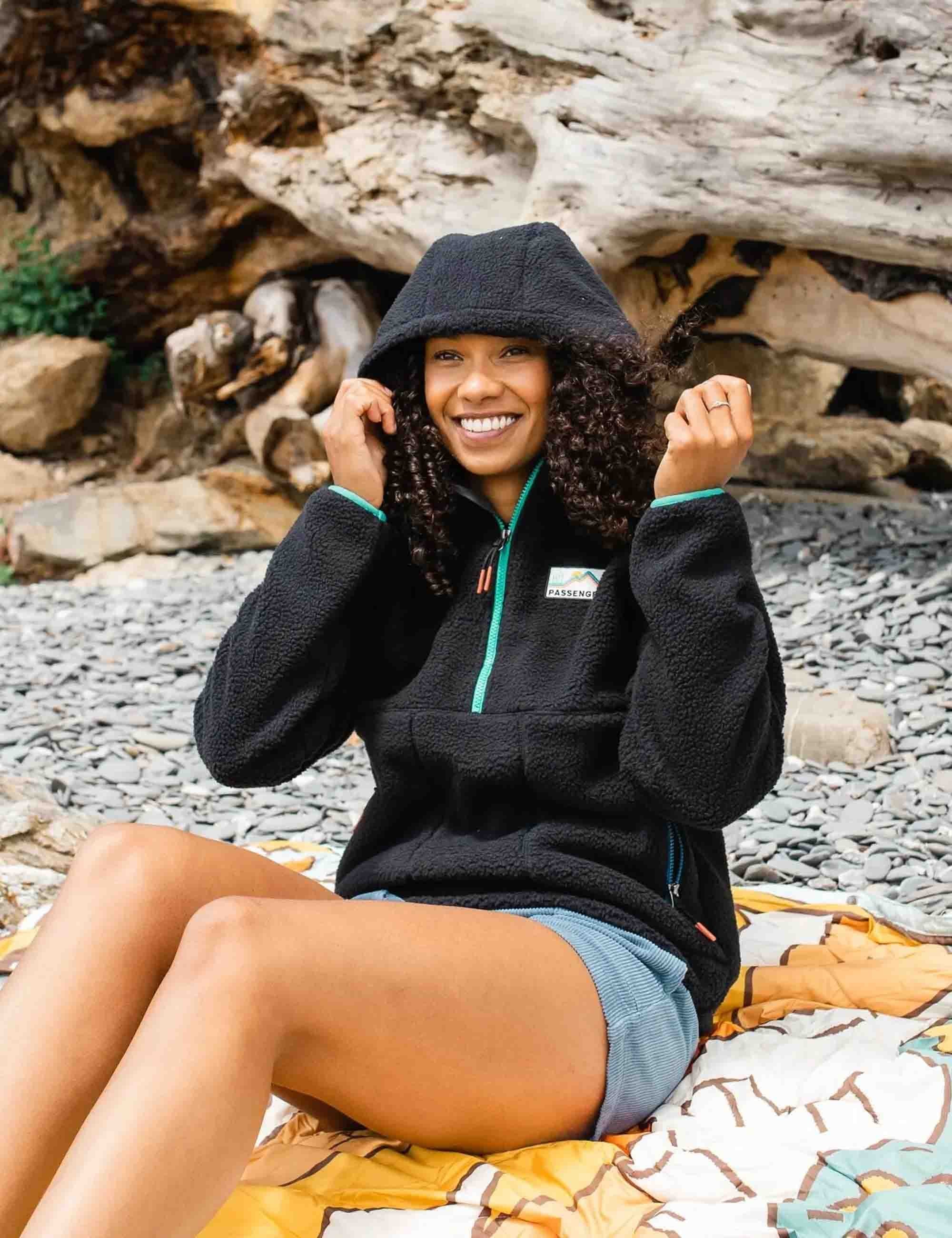 Women's Maine Hood Fleece - Black