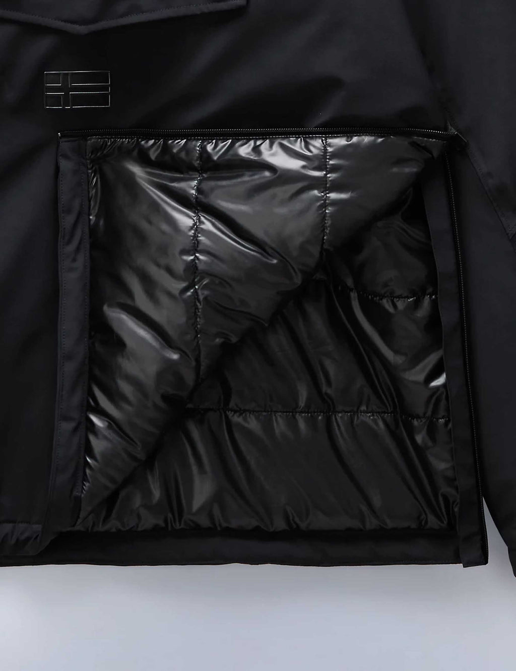 Rainforest Tech Anorak - Black