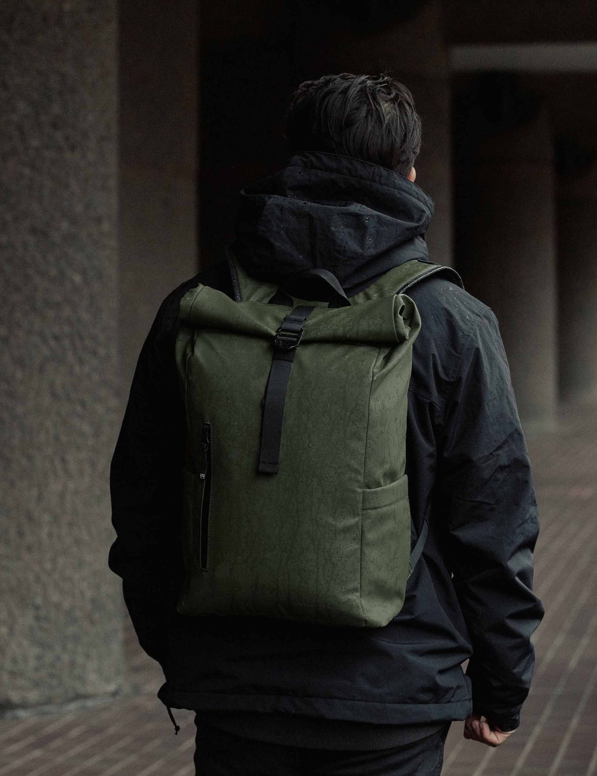 Stubble & Co The Roll Top Backpack 15L - Urban Green