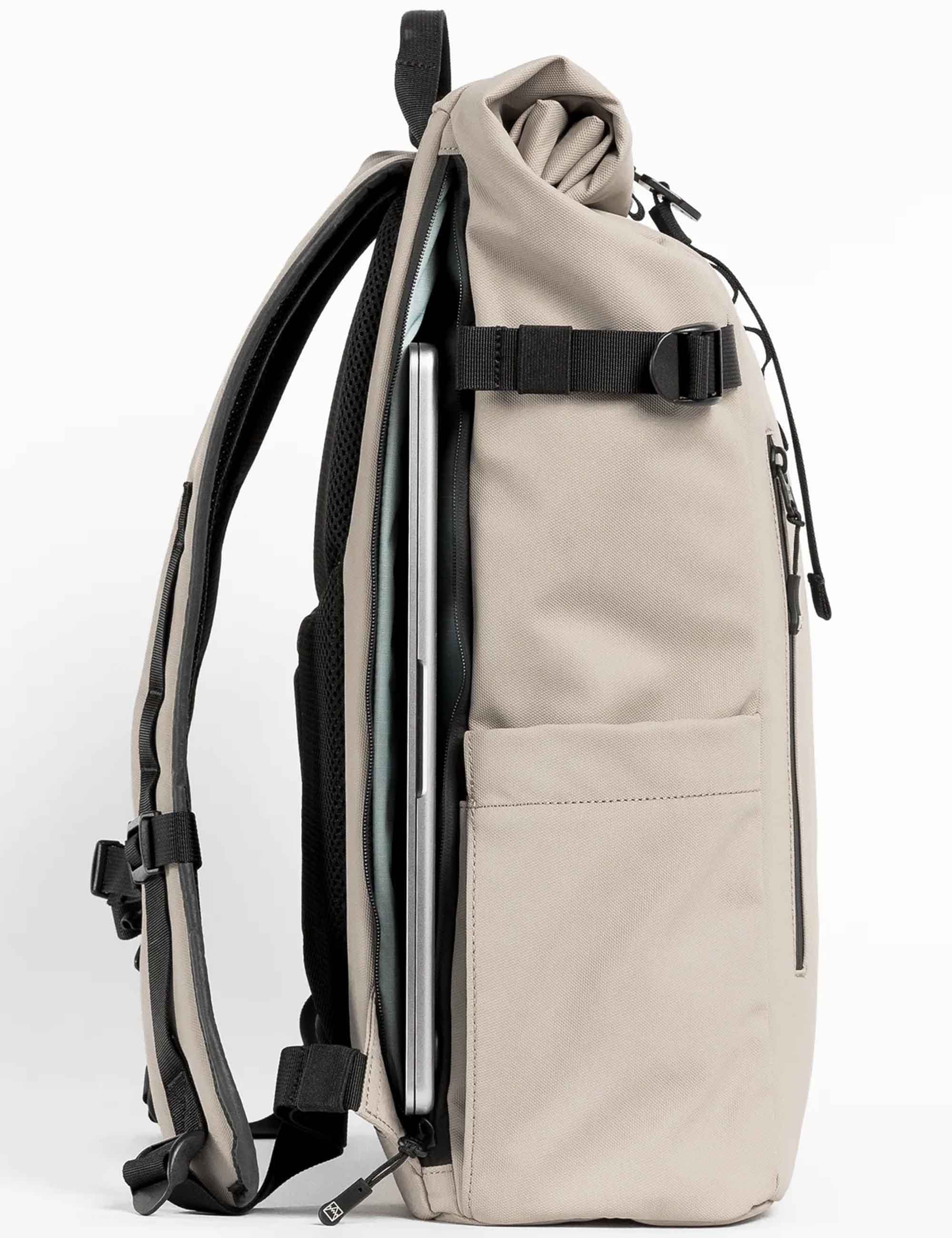 The Roll Top Backpack 20L - Sand
