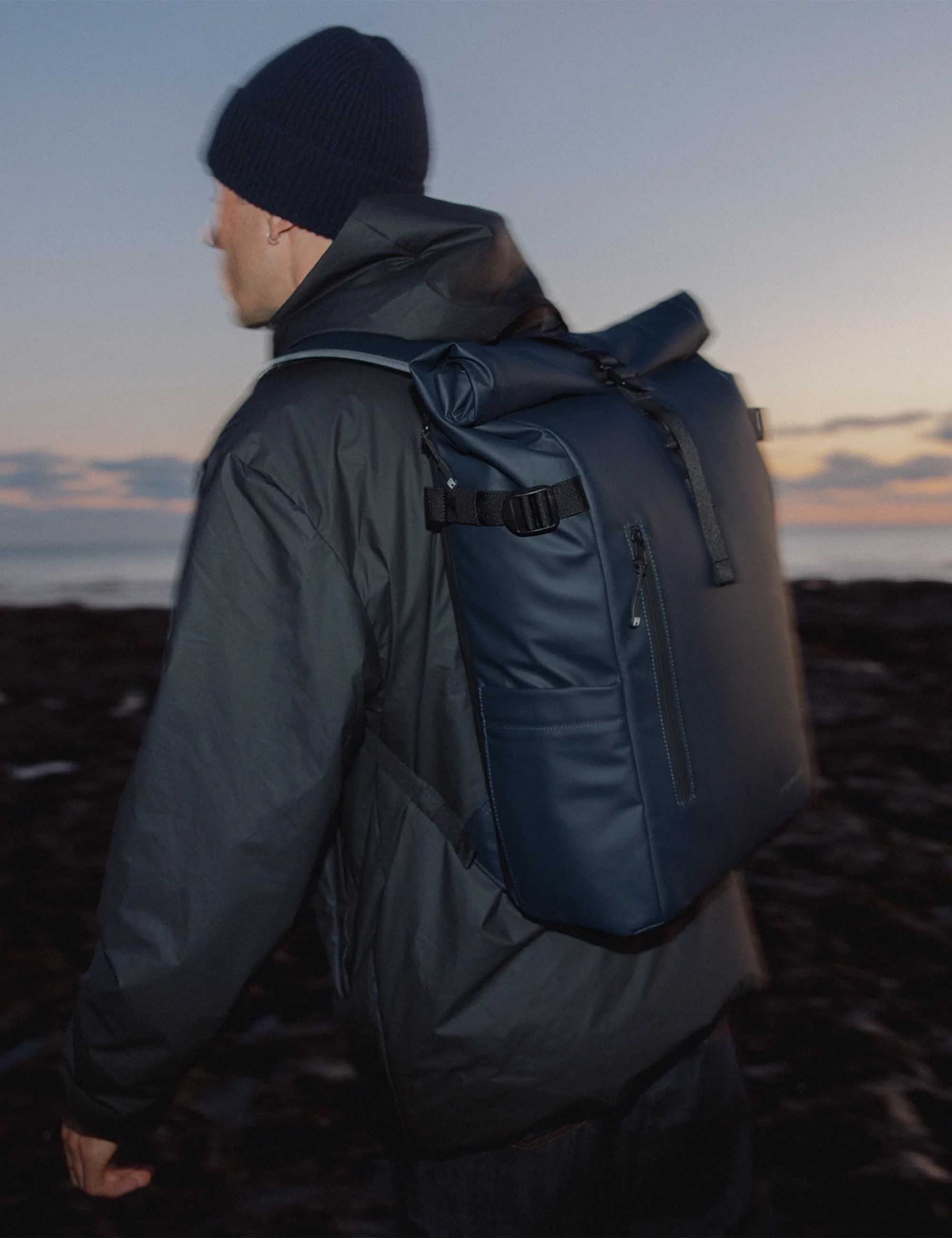 Stubble & Co The Roll Top Backpack 20L - Midnight Blue