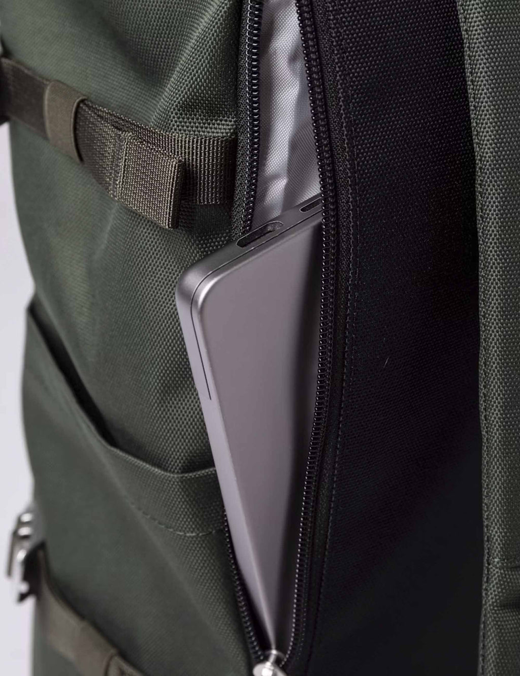 Icon Rolltop Large 26L Backpack - Dawn Green