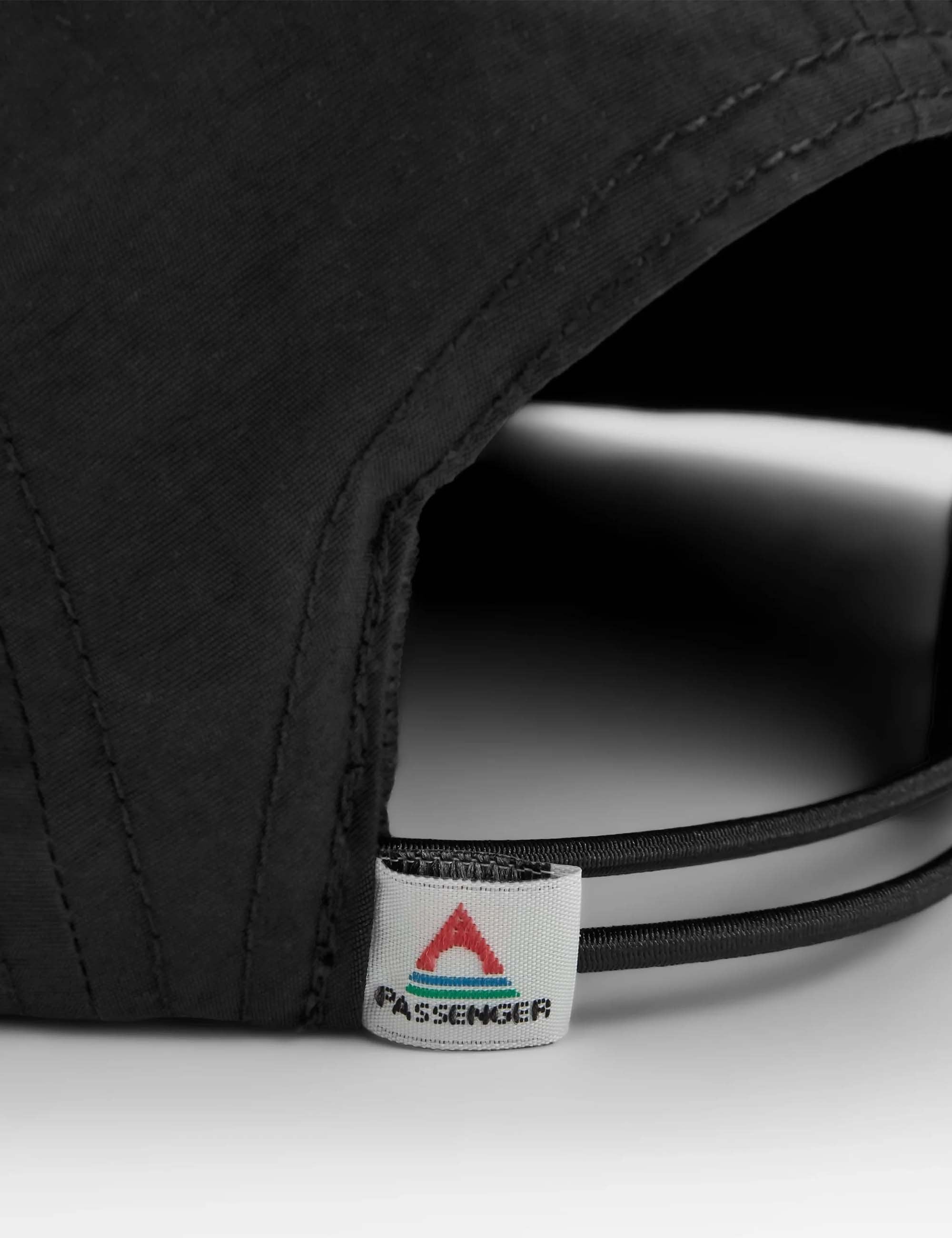 Passenger Emerge Trail Panel Cap - Black
