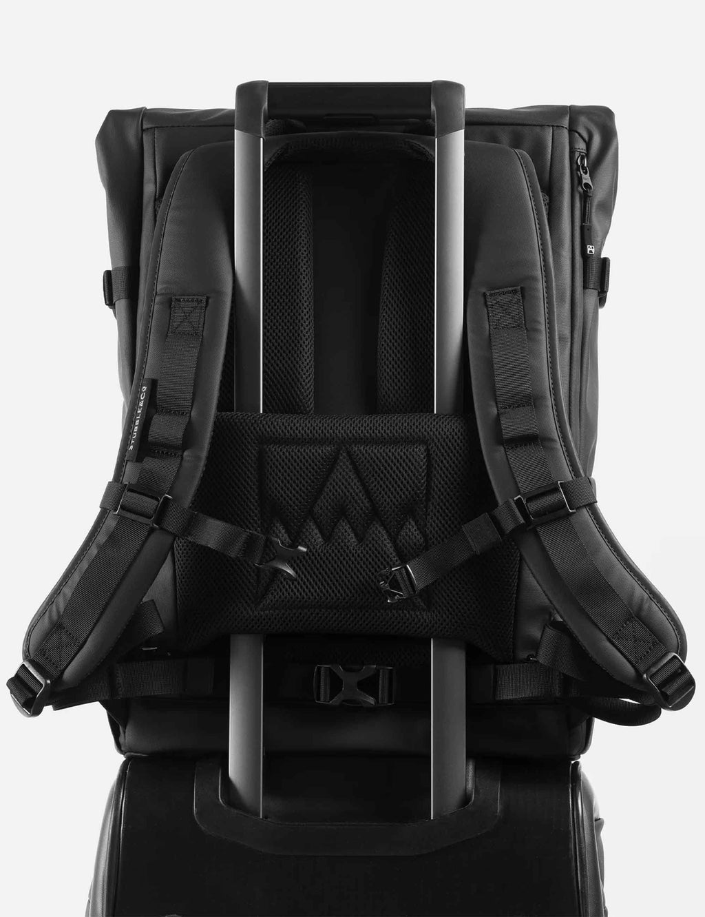 The Roll Top Backpack 30L - All Black
