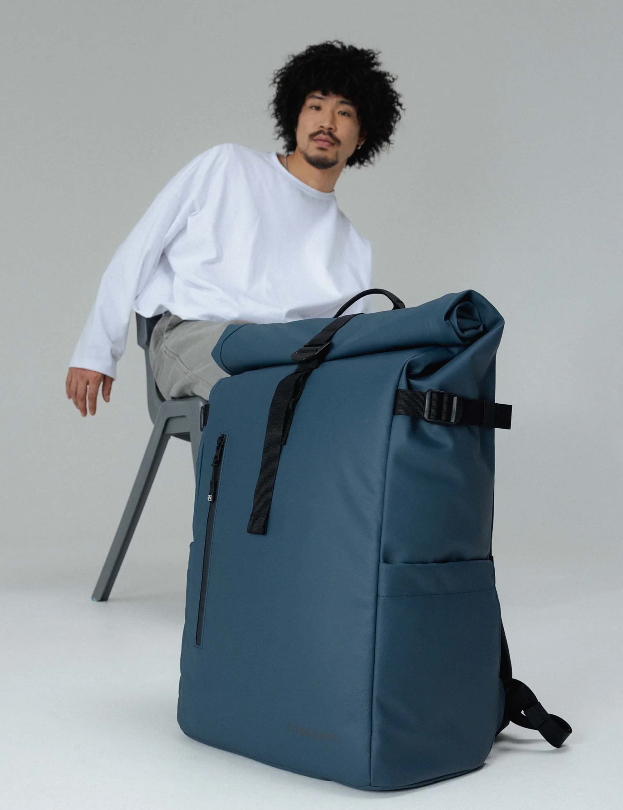 The Roll Top Backpack 30L - Tasmin Blue