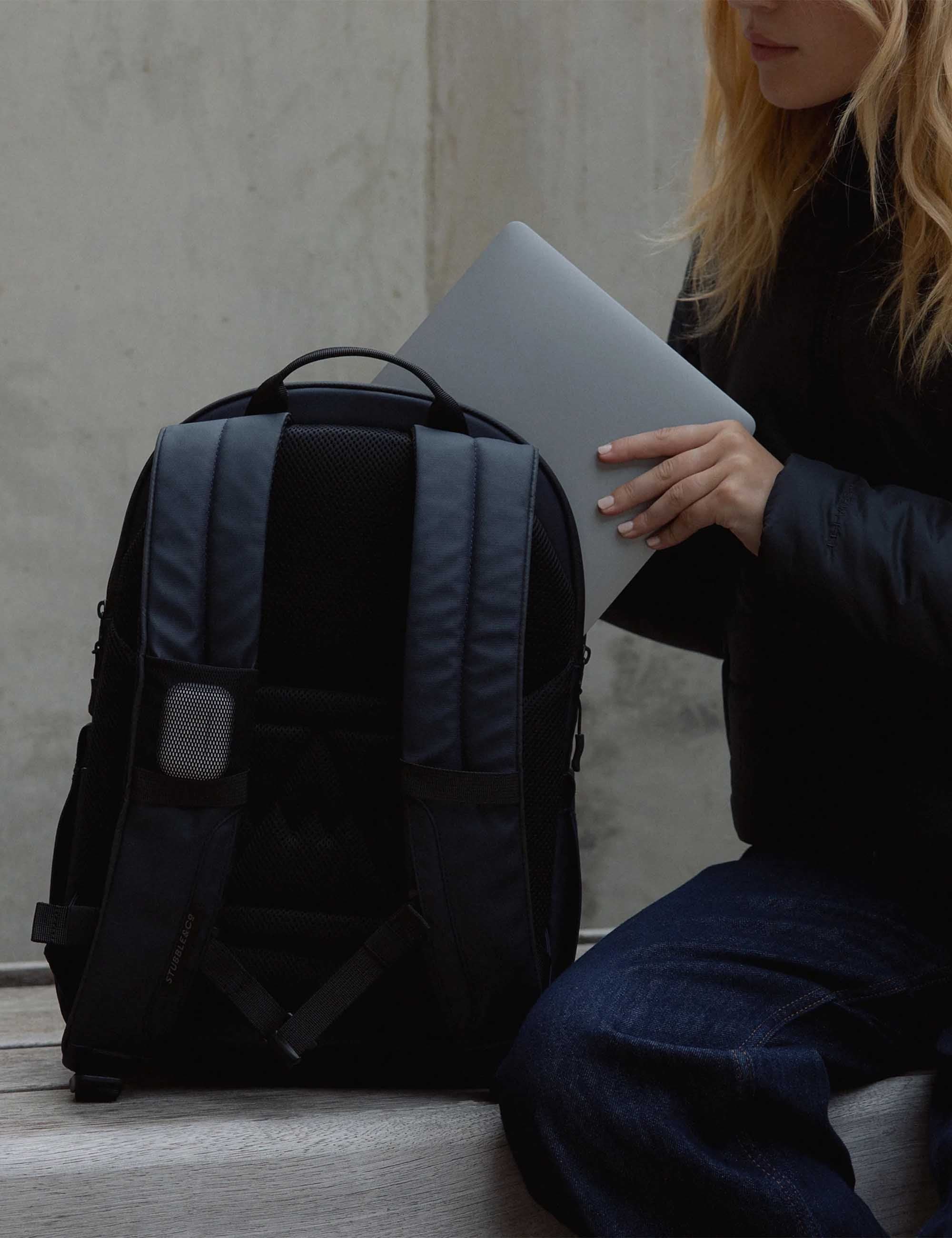 Stubble & Co Everyday Backpack 20L - Midnight Blue