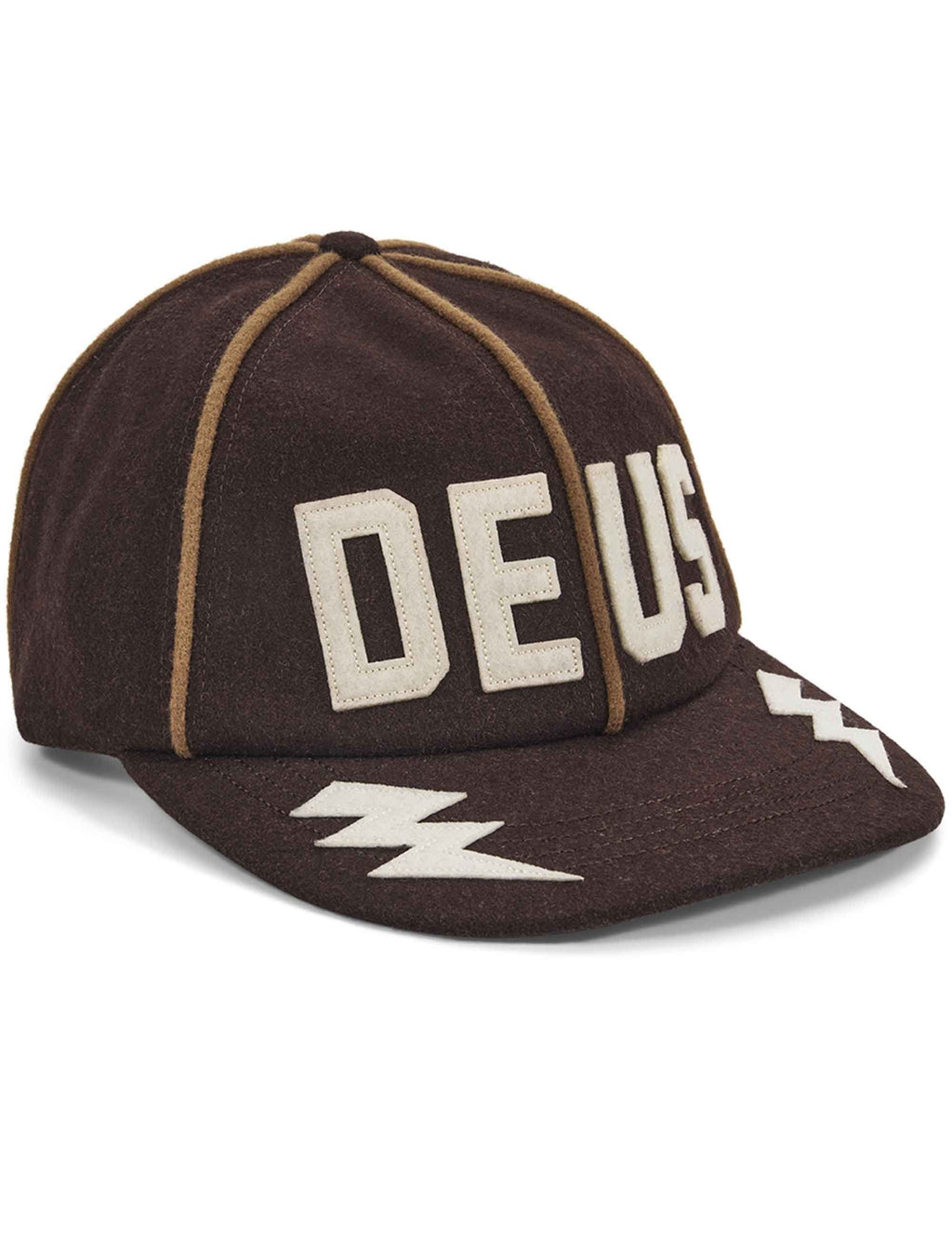 Dark brown cap with curved brim, front 'DE' logo, beige trim and lightning detail