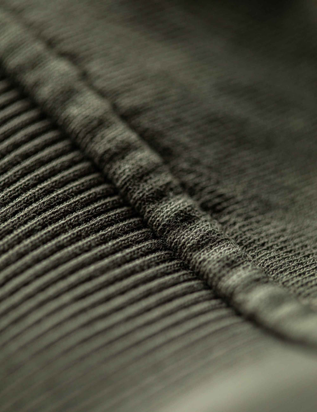 Finch Saddle Sleeve Crew Sweat - Forest Green