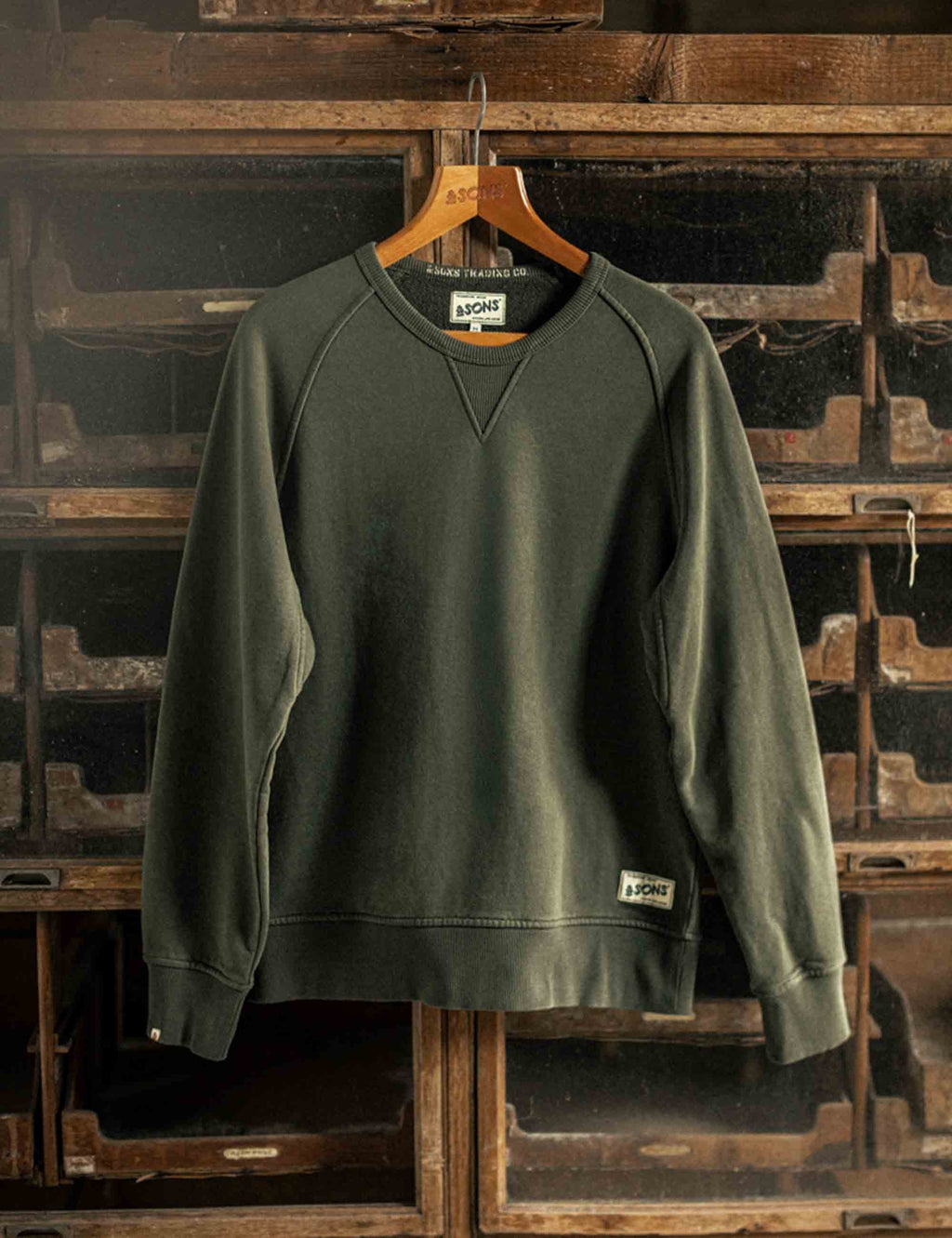 Finch Saddle Sleeve Crew Sweat - Forest Green