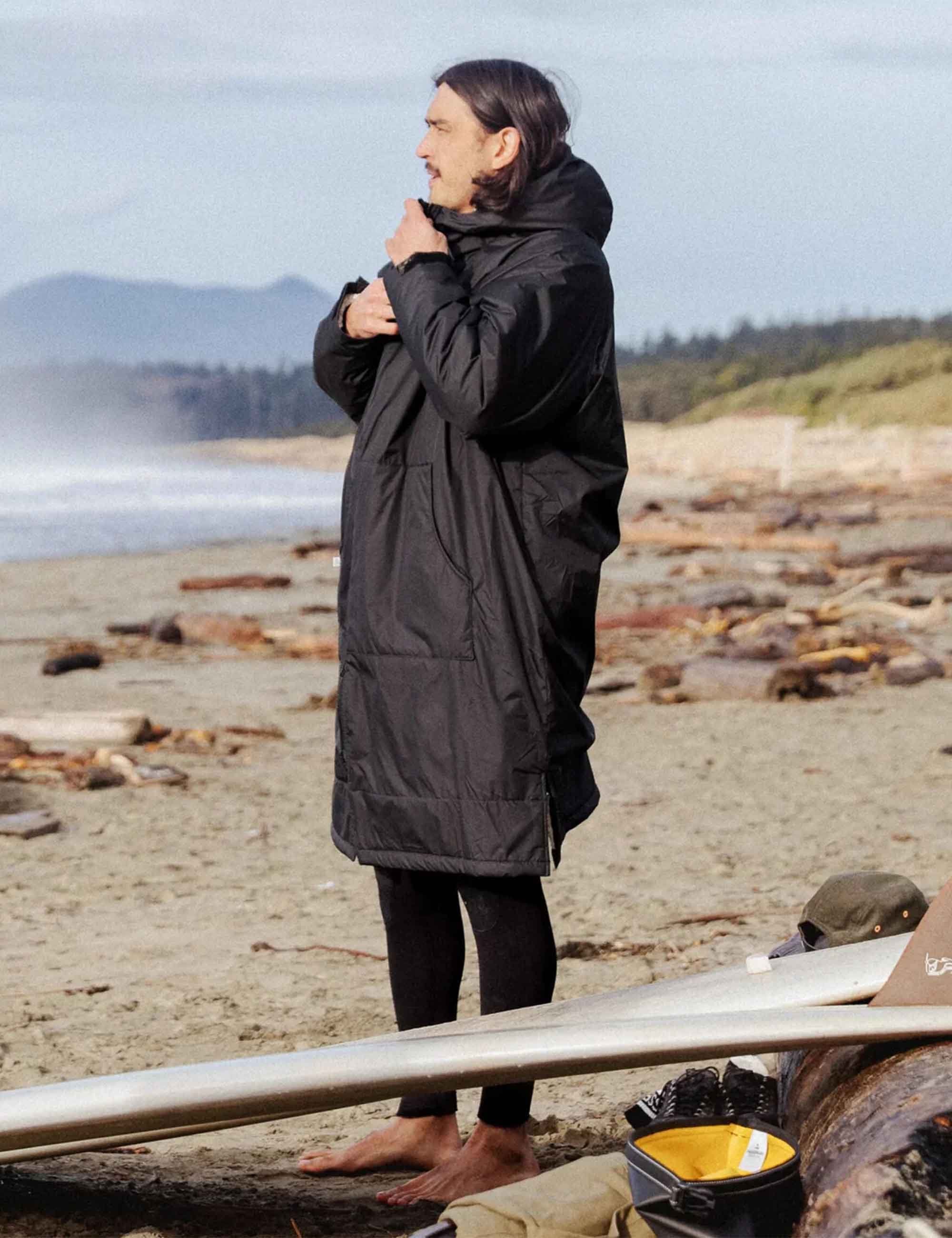 Passenger Escapism Sherpa Lined Changing Robe - Black