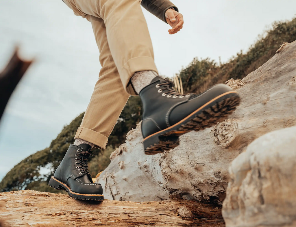 2949D Heritage Roughneck 6" Moc Toe Boot - Black Oil Slick Leather