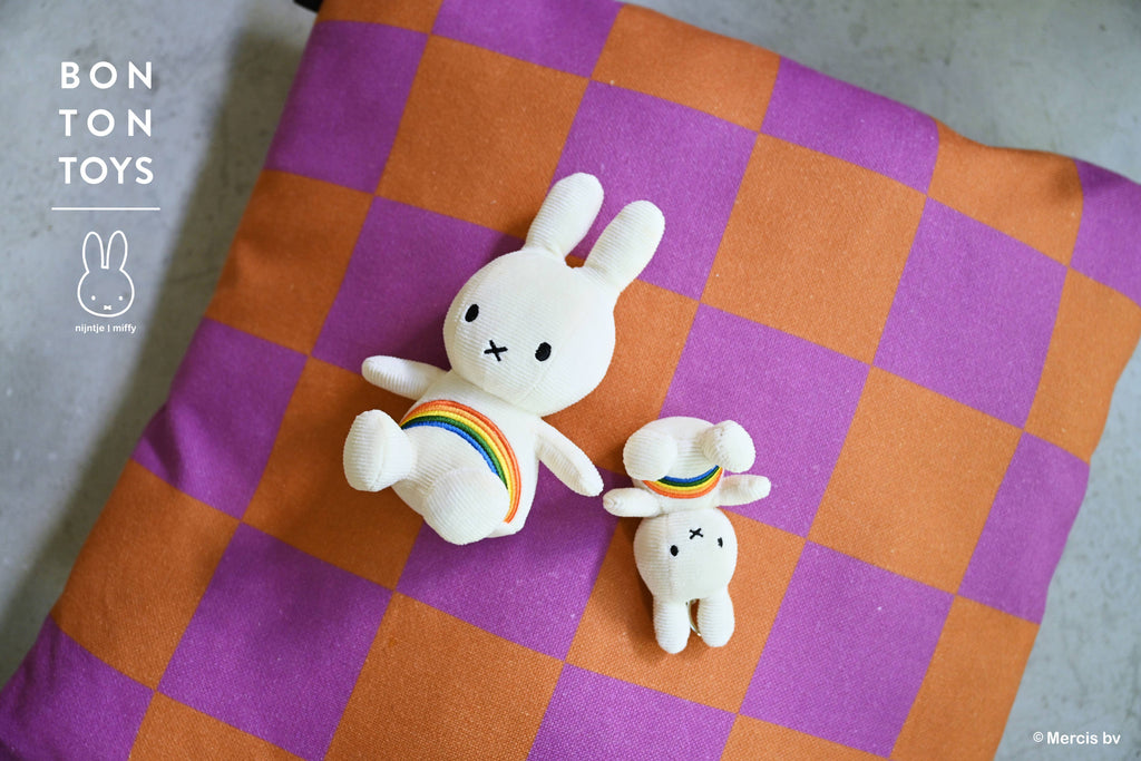 Miffy Corduroy Rainbow Keyring (10cm) - White