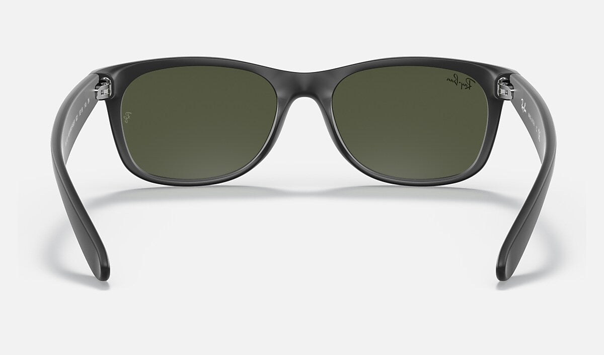Ray-Ban New Wayfarer Sunglasses - Matte Rubber Black/G-15 Green