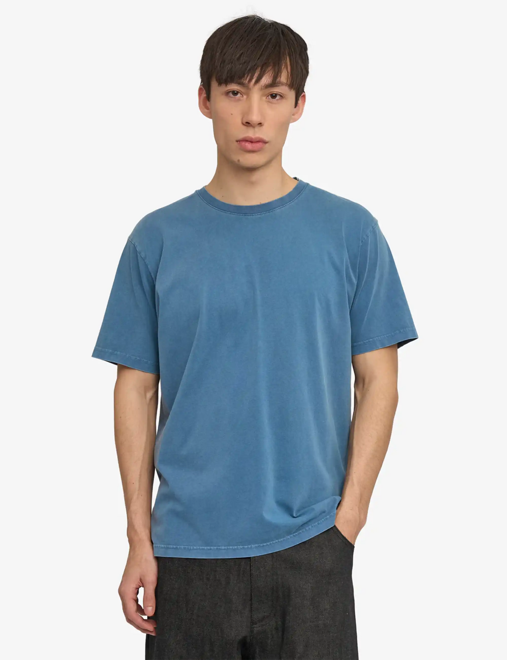 Faded indigo organic t-shirt with crew neck and short sleeves