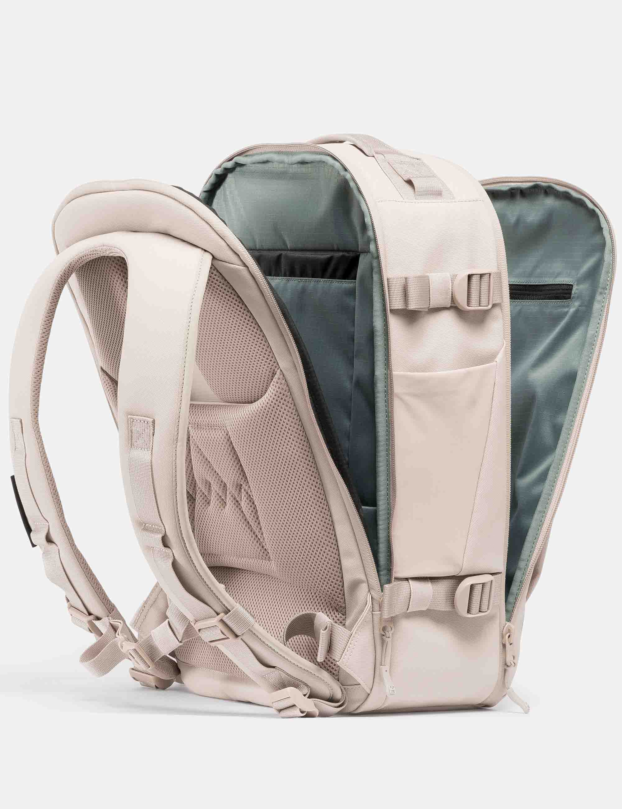 Stubble & Co Hybrid Backpack 20L - Tonal Sand