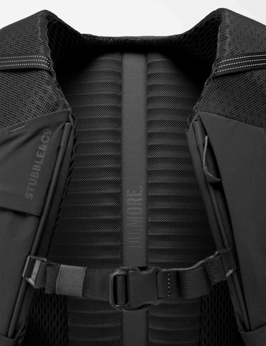 Motion Backpack 20L - Charcoal
