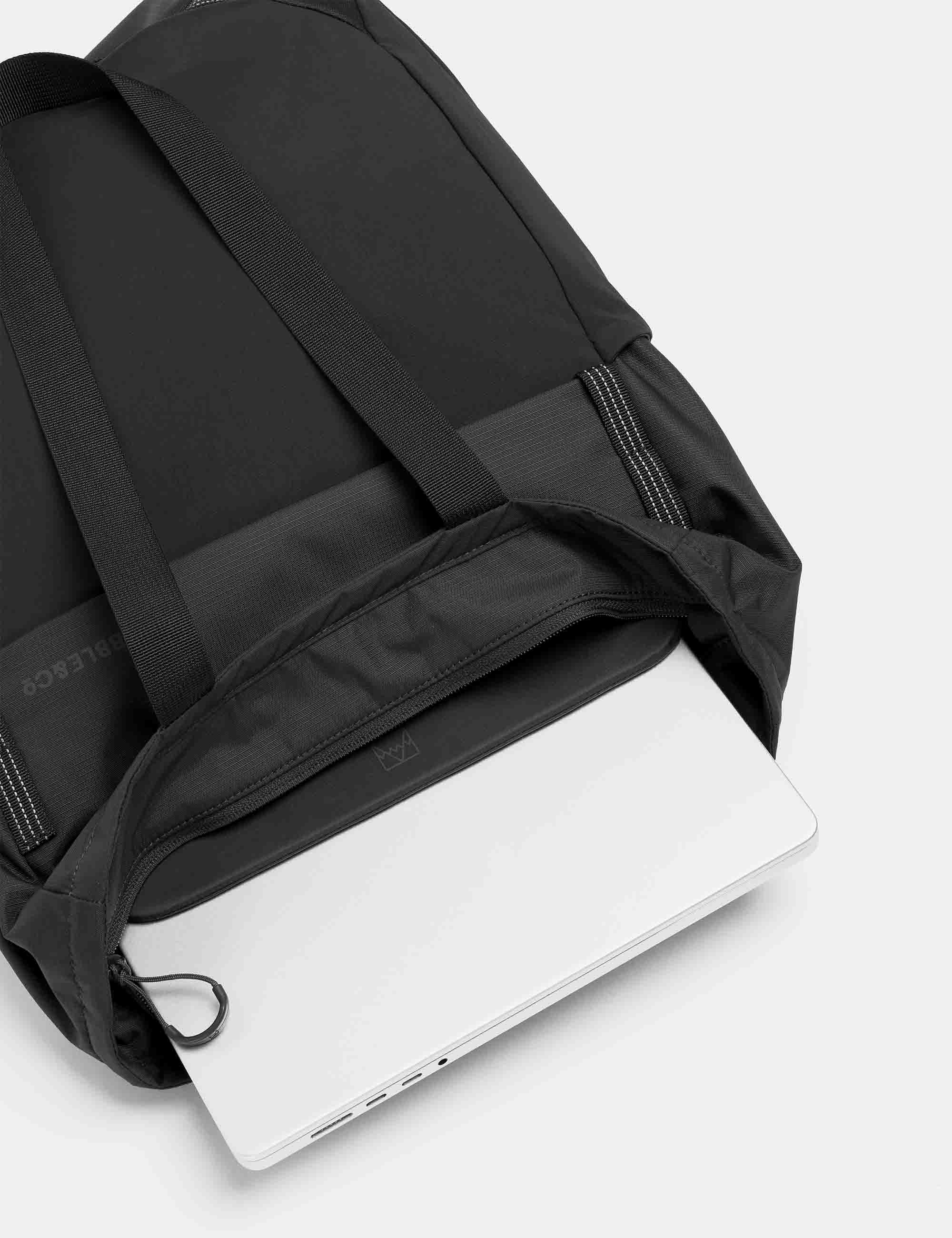 Stubble & Co Motion Tote Pack 18L - Charcoal