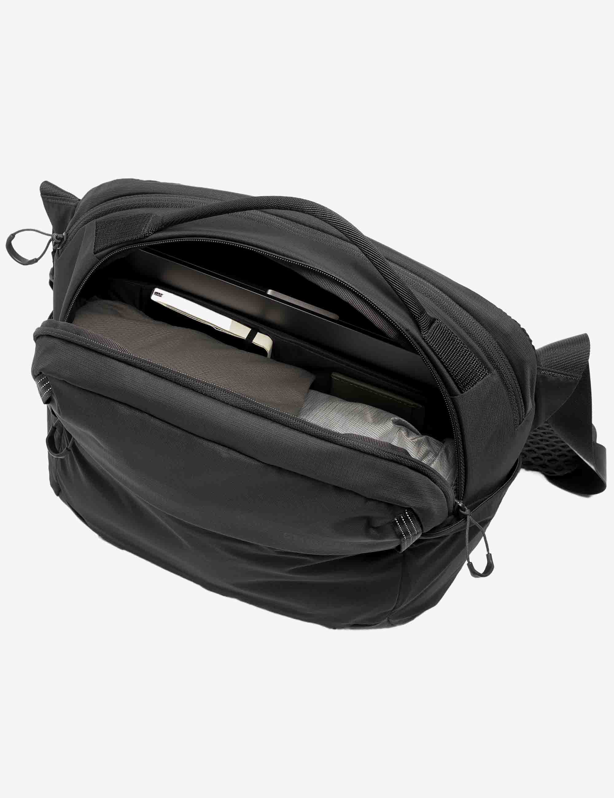 Stubble & Co Motion Sling Bag 15L - Charcoal