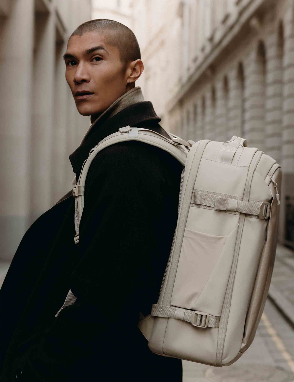 Hybrid Backpack 30L - Tonal Sand