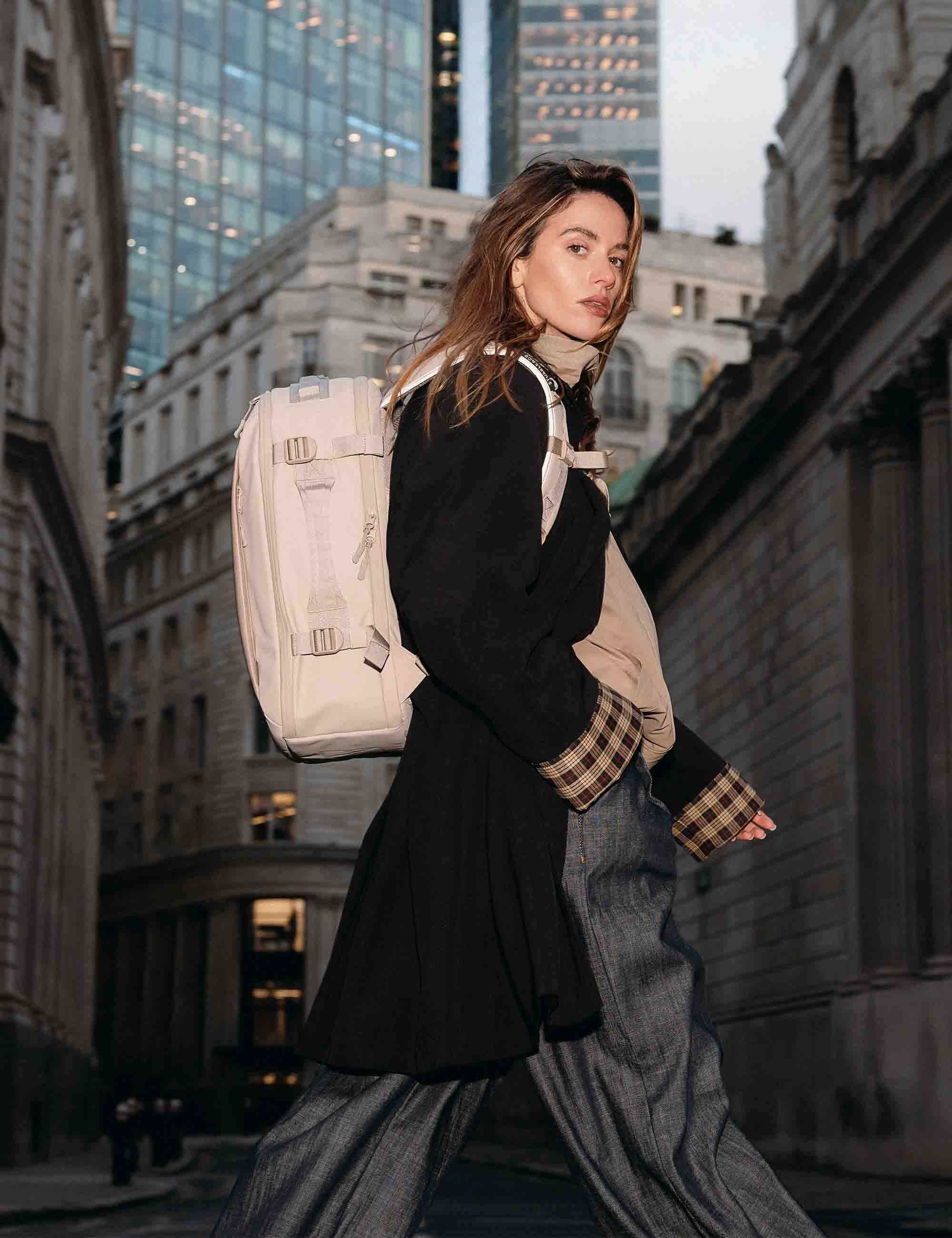 Stubble & Co Hybrid Backpack 20L - Tonal Sand