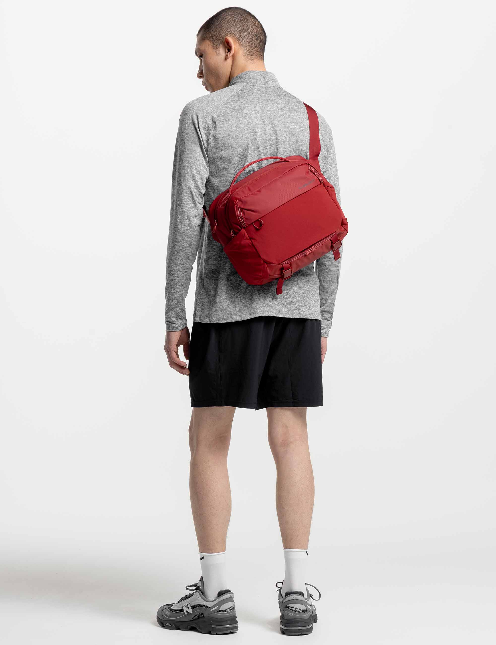 Stubble & Co Motion Sling Bag 15L - Magma