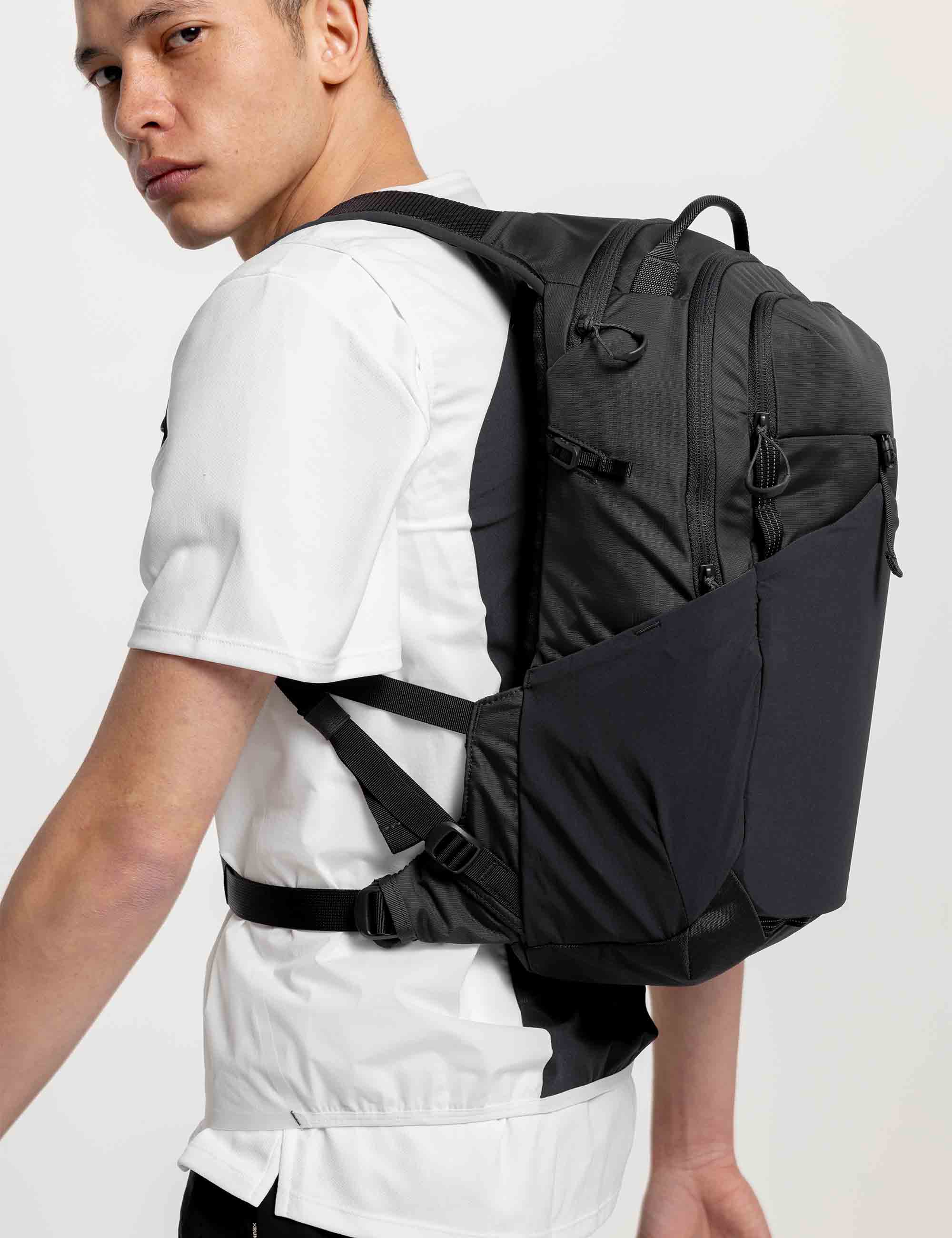 Stubble & Co Motion Backpack 20L - Charcoal