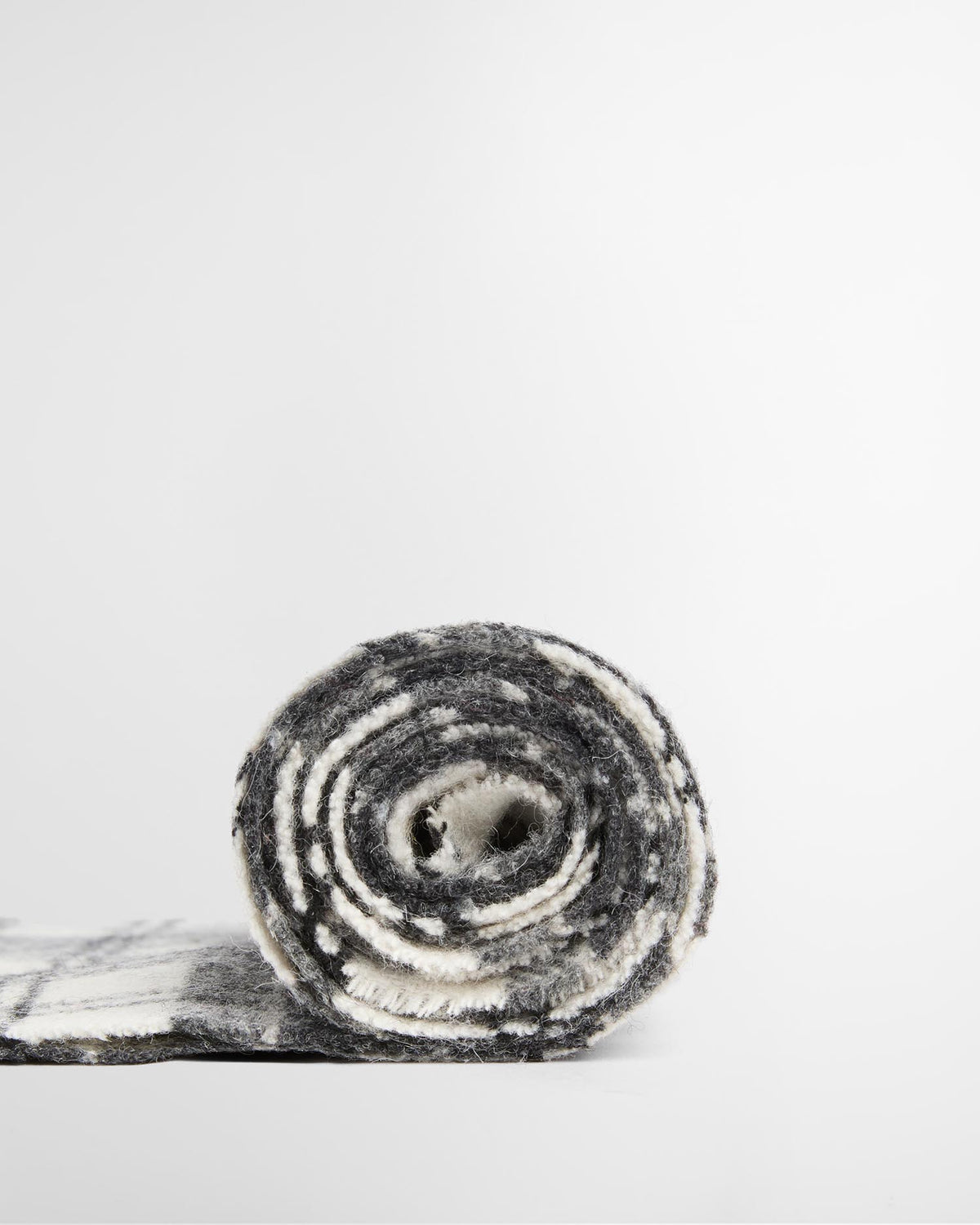 Barbour Tartan Lambswool Scarf - Monochrome Tartan