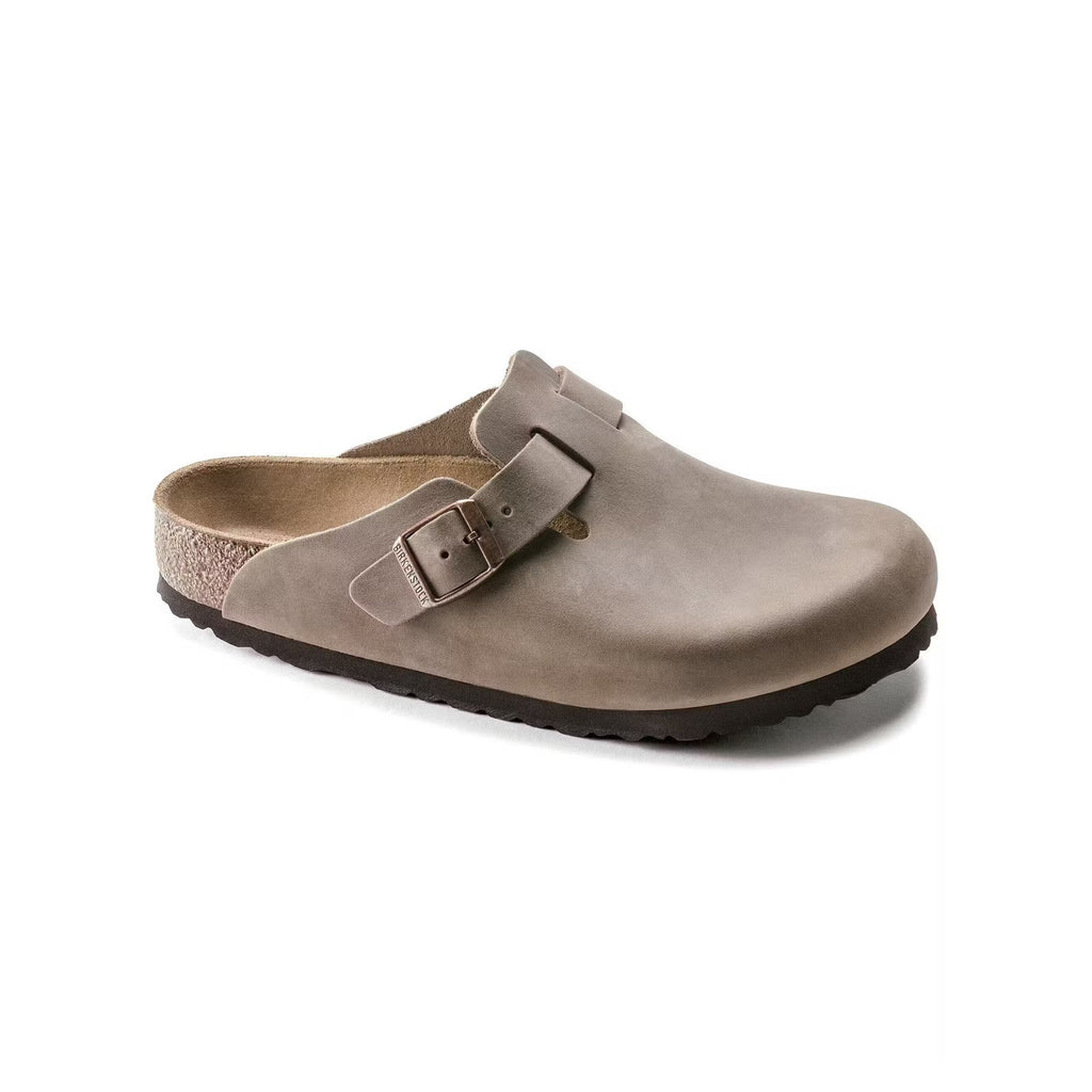 Birkenstock Boston clog in Tobacco Brown oiled leather, three-quarter front view